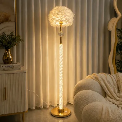 Veilleuse d’Angle Plume Blanche – Ambiance Élégante LED | Top Déco Tunisie