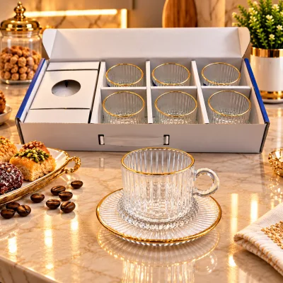 Service à Café en Verre Strié Transparent avec Bordure Dorée – 6 Tasses et Sous-Tasses DELISOGA | Top Déco Tunisie