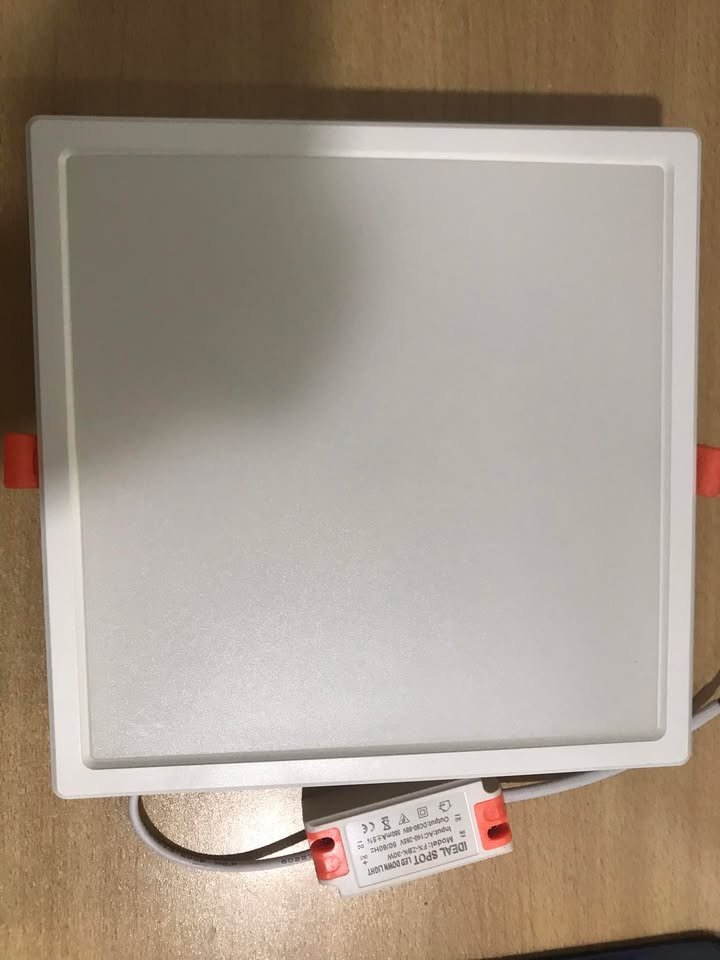 Spot LED carré encastrable 24W – 2400 lumens | Top Déco Tunisie